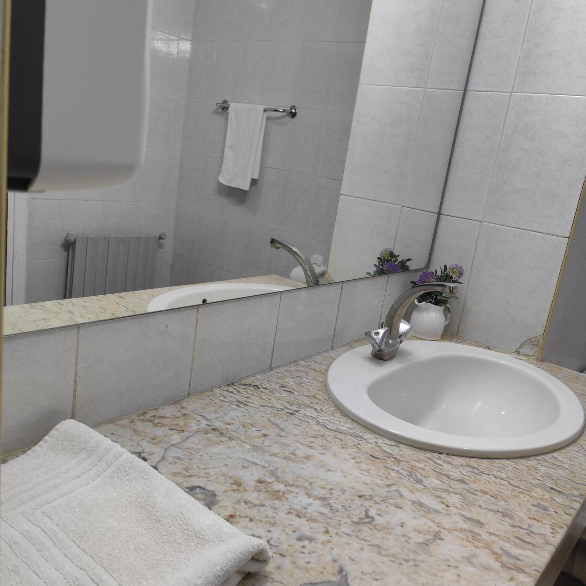 Hotel Amrouss Touristic Darmaroc Azrou Esterno foto