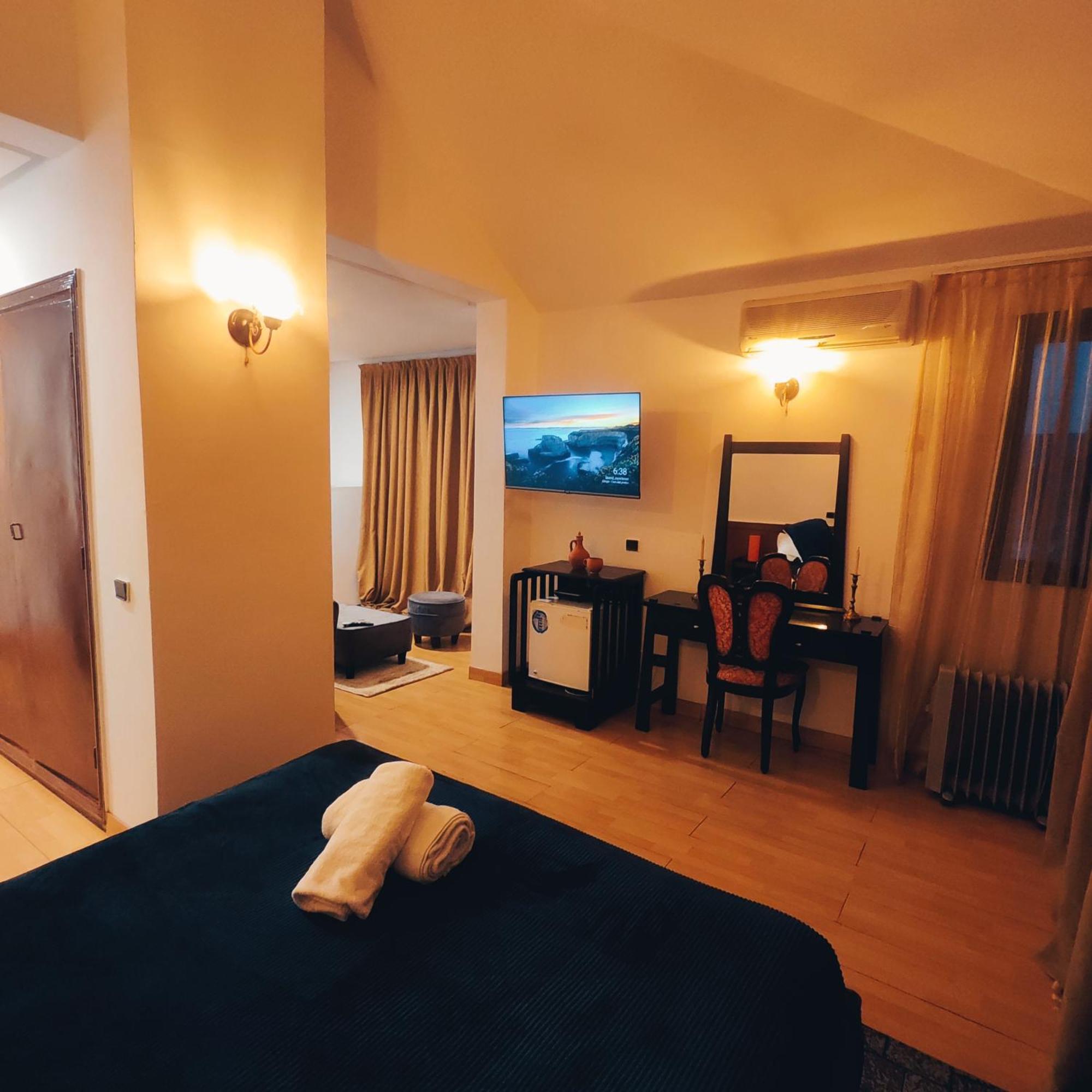 Hotel Amrouss Touristic Darmaroc Azrou Esterno foto