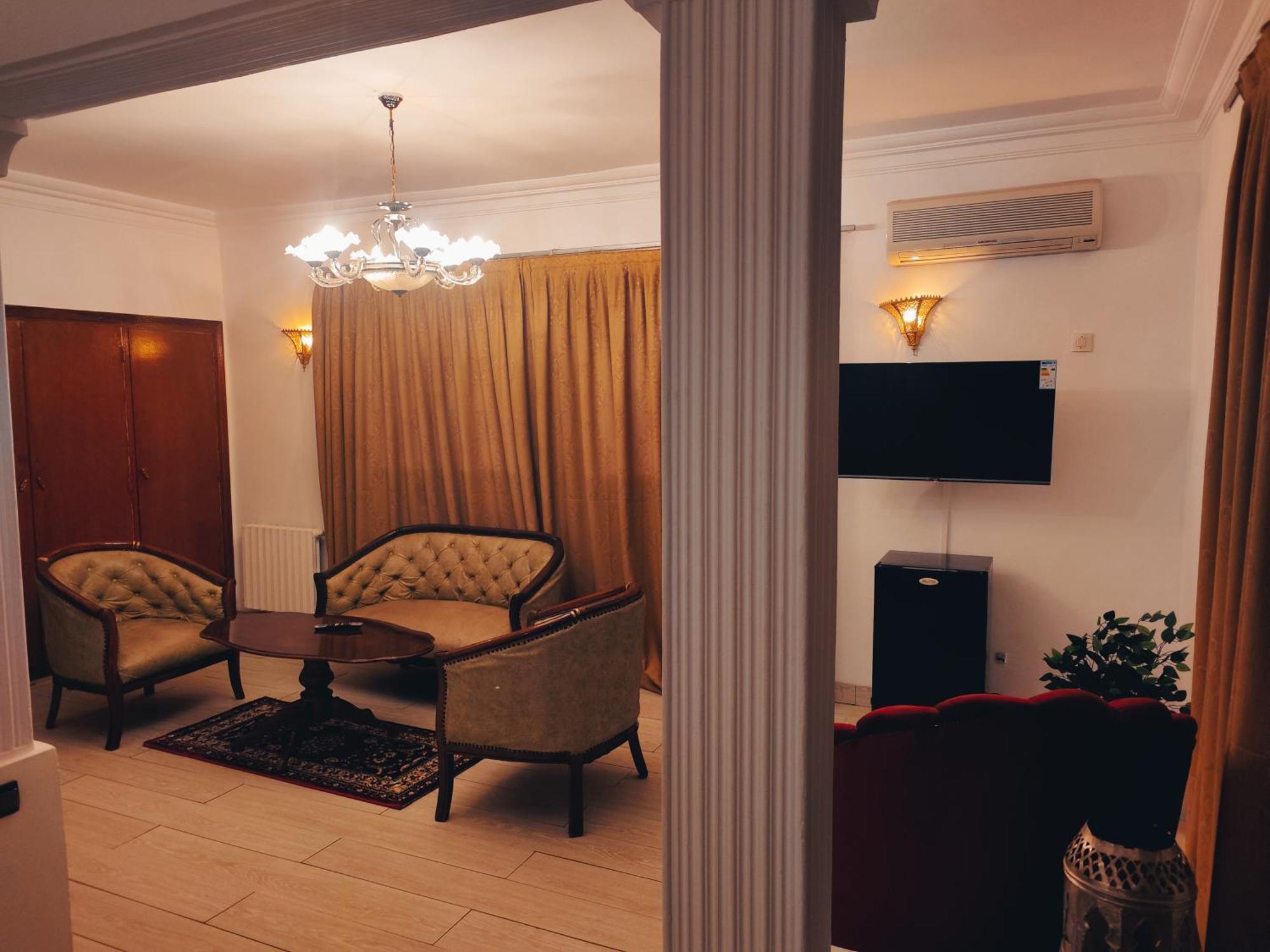 Hotel Amrouss Touristic Darmaroc Azrou Esterno foto